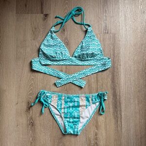 Hurley Reversible Patterned Bikini Set